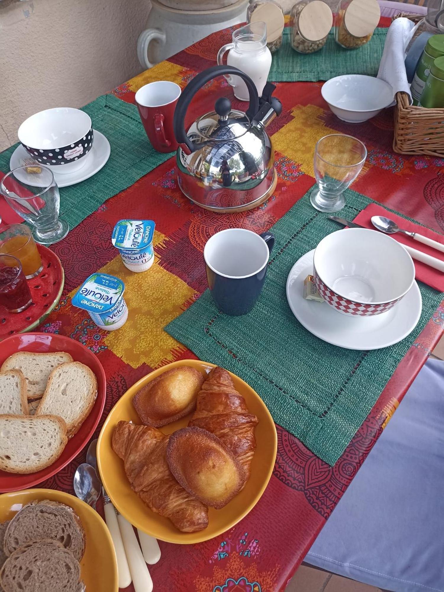 Bed and Breakfast Le Fer En Ceze Sabran Exterior foto