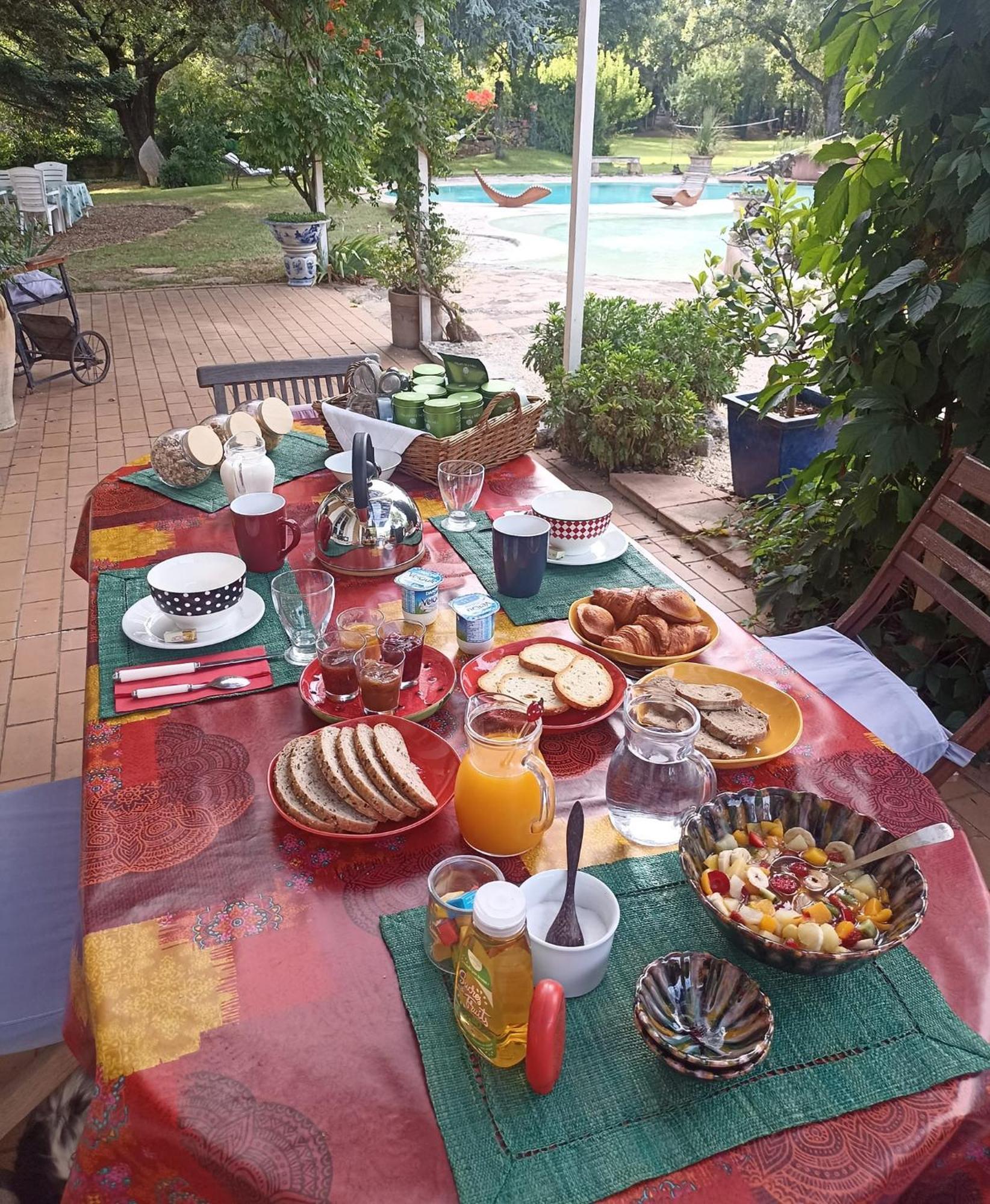 Bed and Breakfast Le Fer En Ceze Sabran Exterior foto