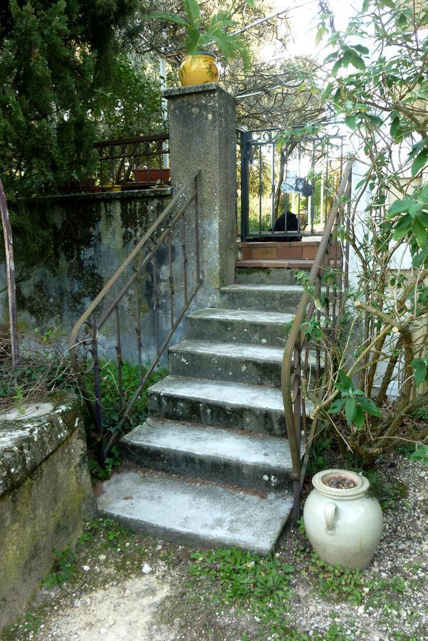 Bed and Breakfast Le Fer En Ceze Sabran Exterior foto